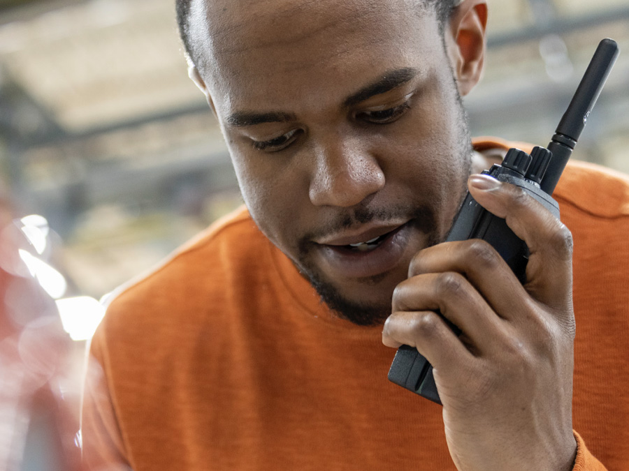 2 Way Radios for Schools, Colleges & University THUNDERPOLE